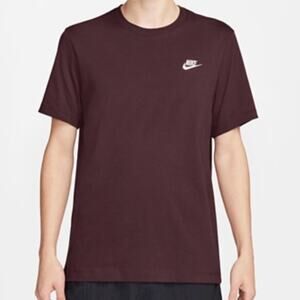 Nike Men's Sportswear Club Short Sleeve T-Shirt, Maroon, Size Medium